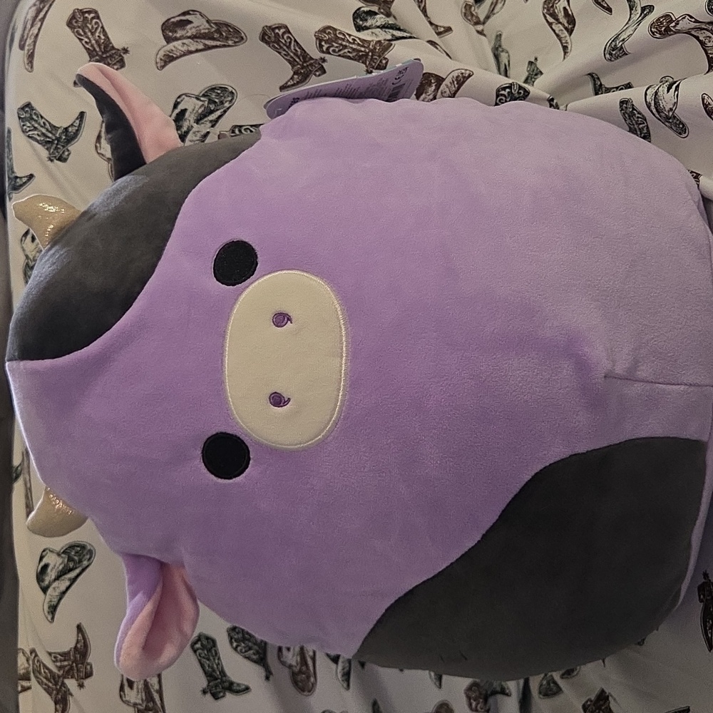 Alexie the Cow Squishmallow